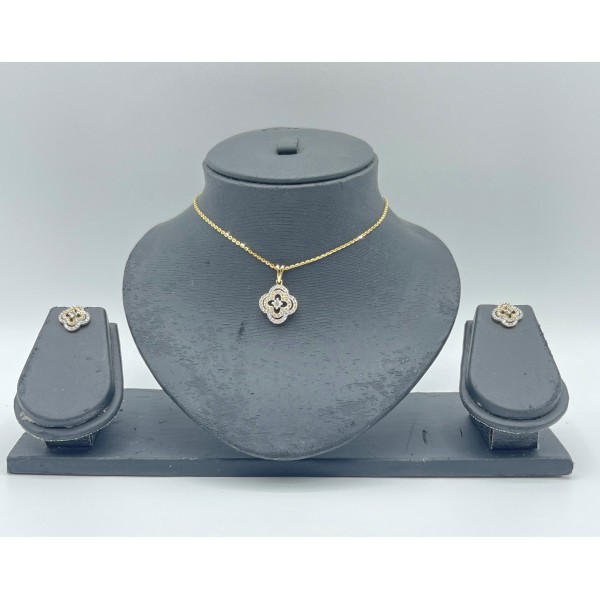 18k Yellow Gold Small Diamond Necklace Set 