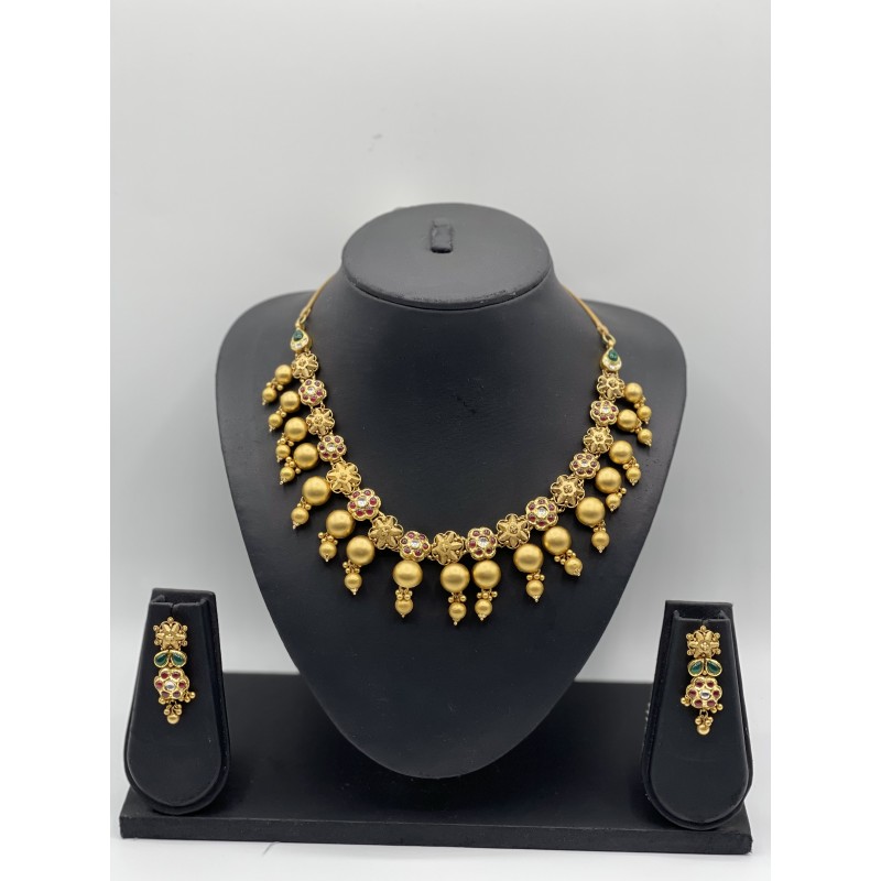 22k Yellow Gold Antique Necklace Set with Kundan and Color Stones 